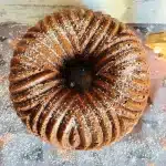 bundt cake de turron con aove campos de biatia cenital