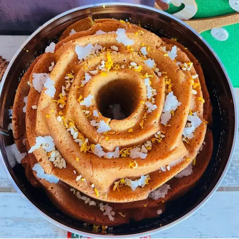 Bundt cake de Roscón de Reyes con crema pastelera de turrón. Imagen 01