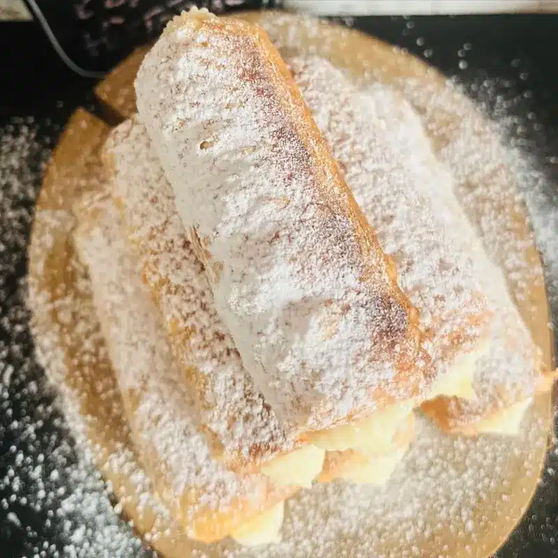 Cañas rellenas de crema pastelera al mascarpone. Imagen 03