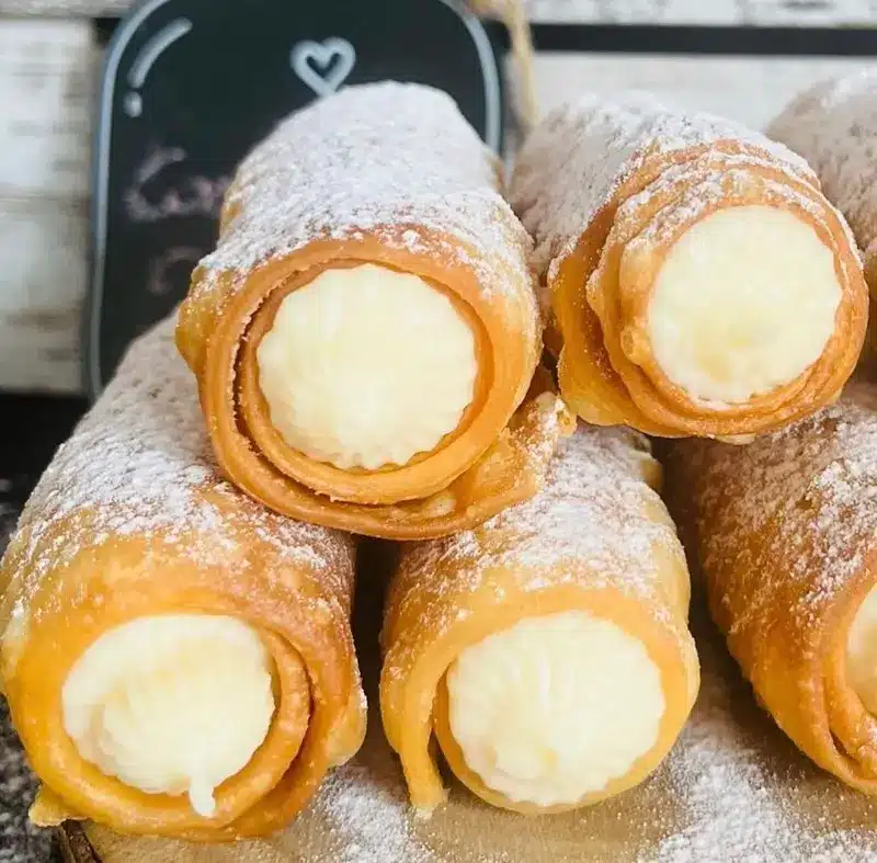 Cañas rellenas de crema pastelera al mascarpone. Imagen 05