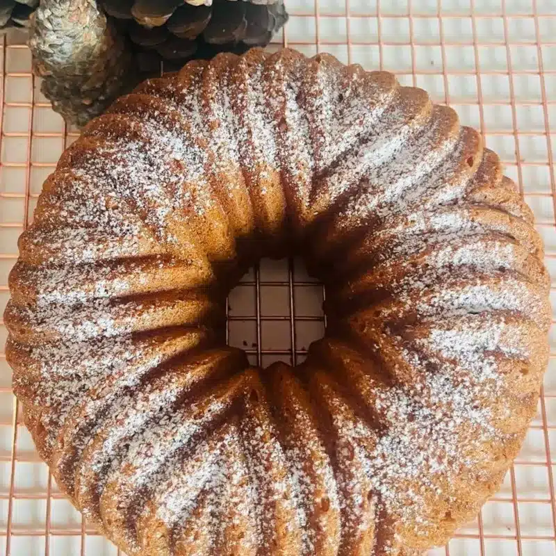 Bizcocho de mascarpone con chips de chocolate haba tonka y AOVE. Imagen 05