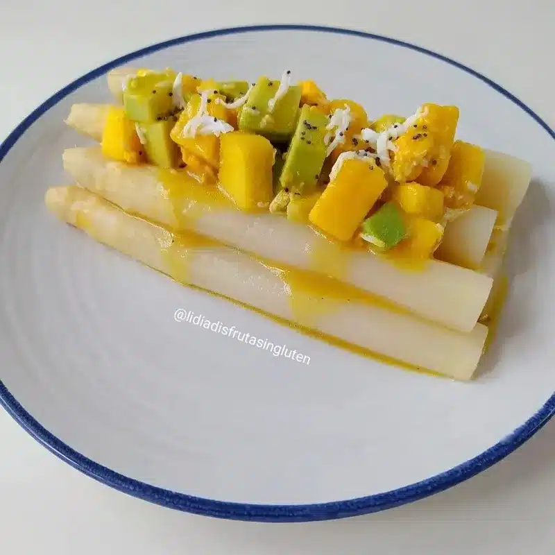 Ensalada de espárragos blancos con aguacate. Imagen 05