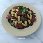 Salteado de setas con chorizo y fabas de Lourenzá. Imagen 04