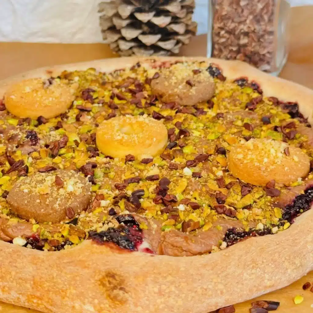 Pizza dulce con masa napolitana. Imagen 02
