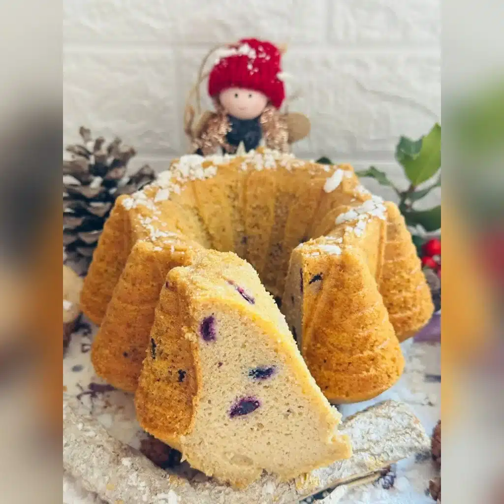 Bizcocho navideño de arándanos y naranja. Imagen 03